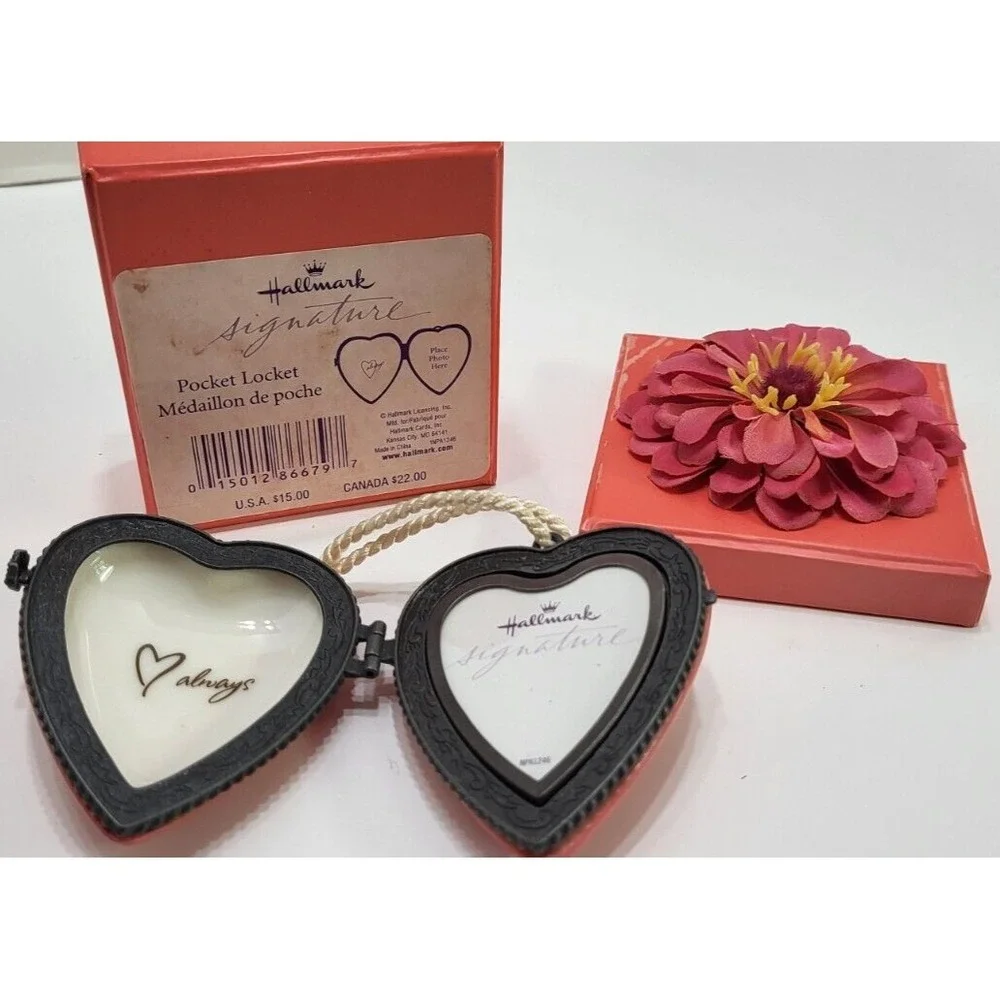 Hallmark Signature Porcelain Heart Pocket Locket Coral Pink Photo Frame W/ Box